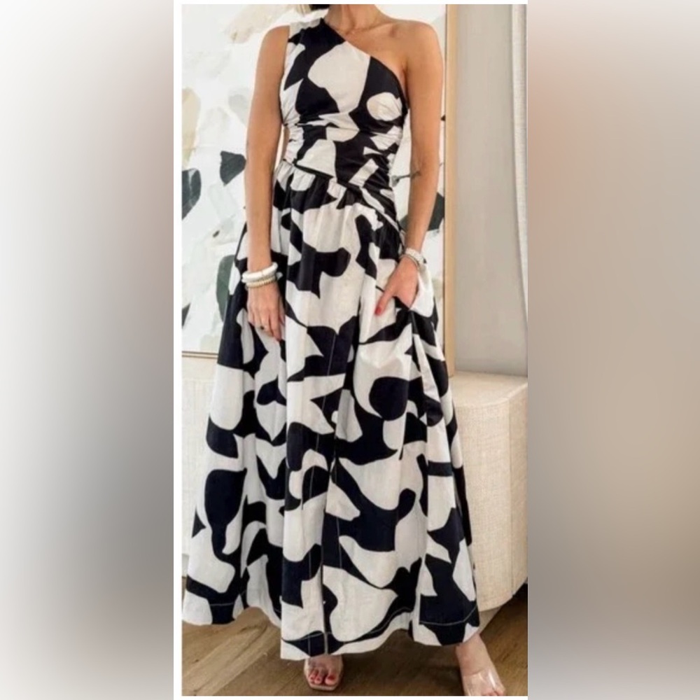 Abercrombie & Fitch One-Shoulder Black and White Maxi Dress